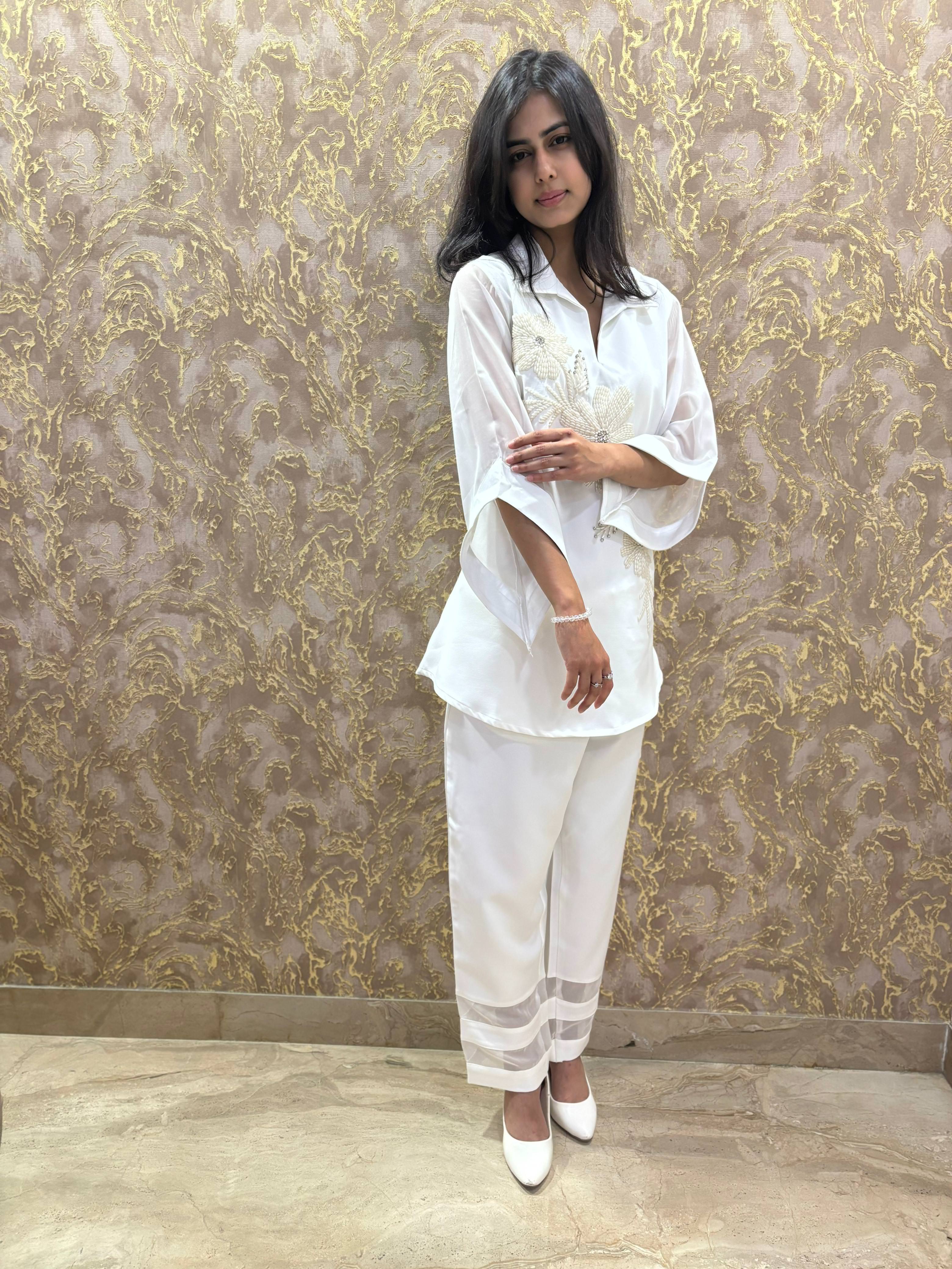 White orchid coordset
