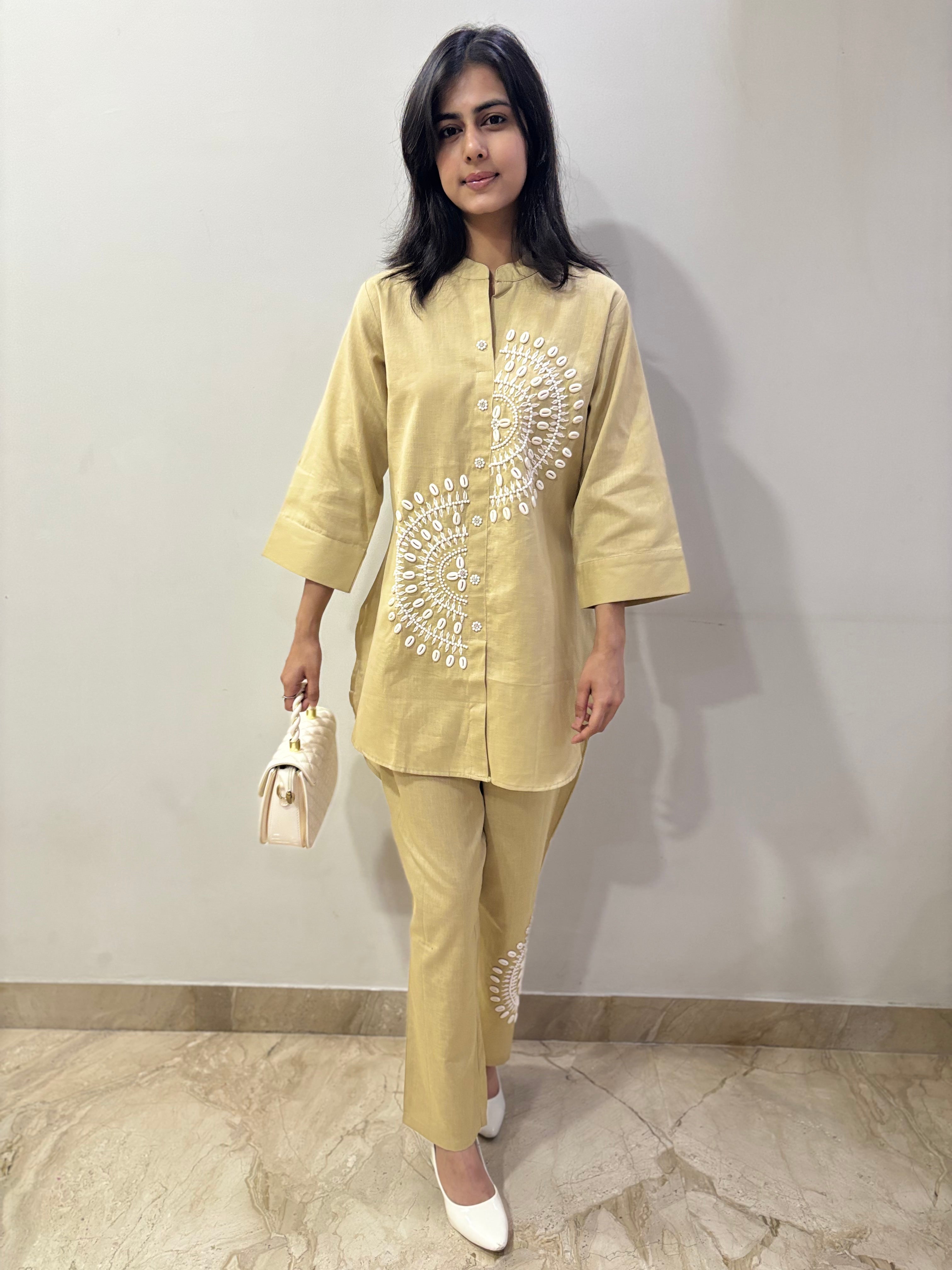 Sea shell embroiderd coord set