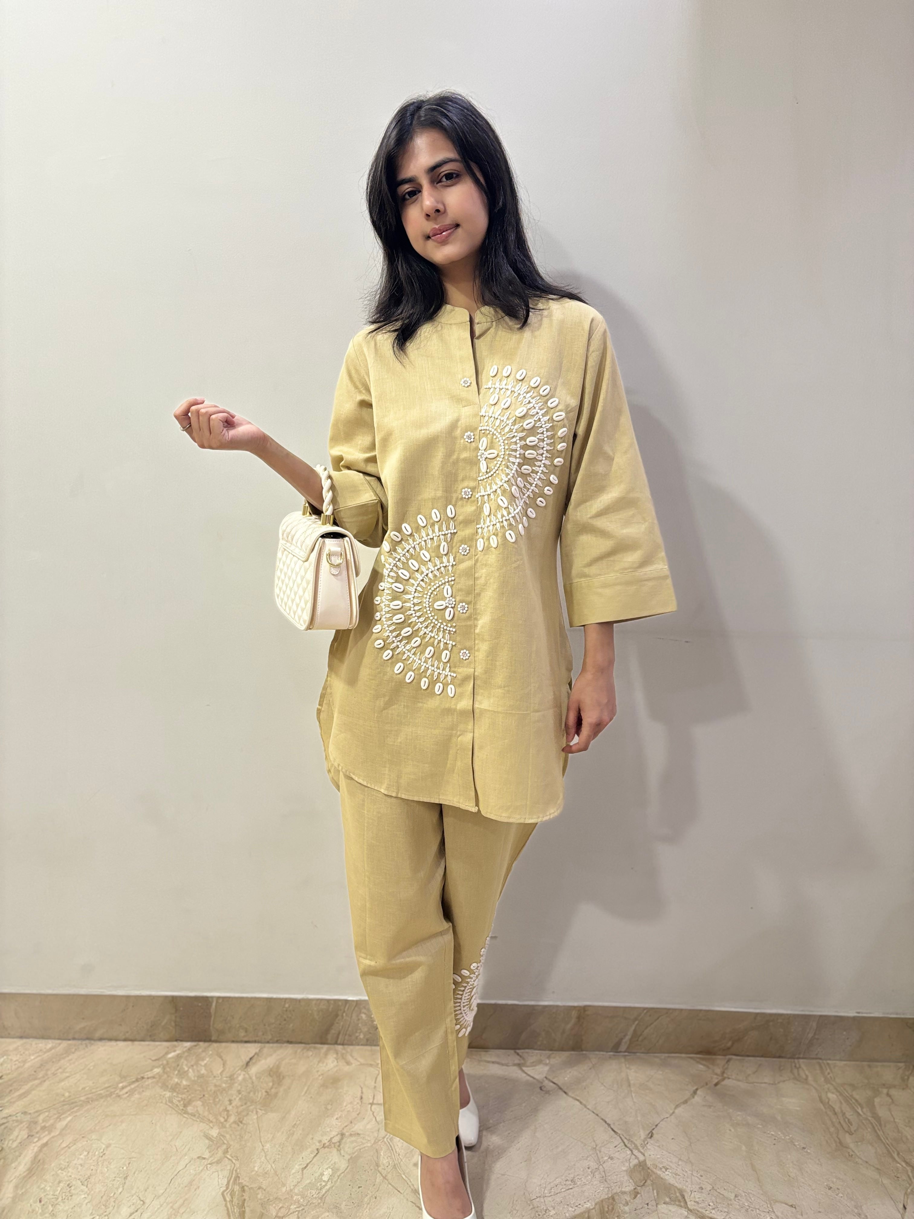 Sea shell embroiderd coord set