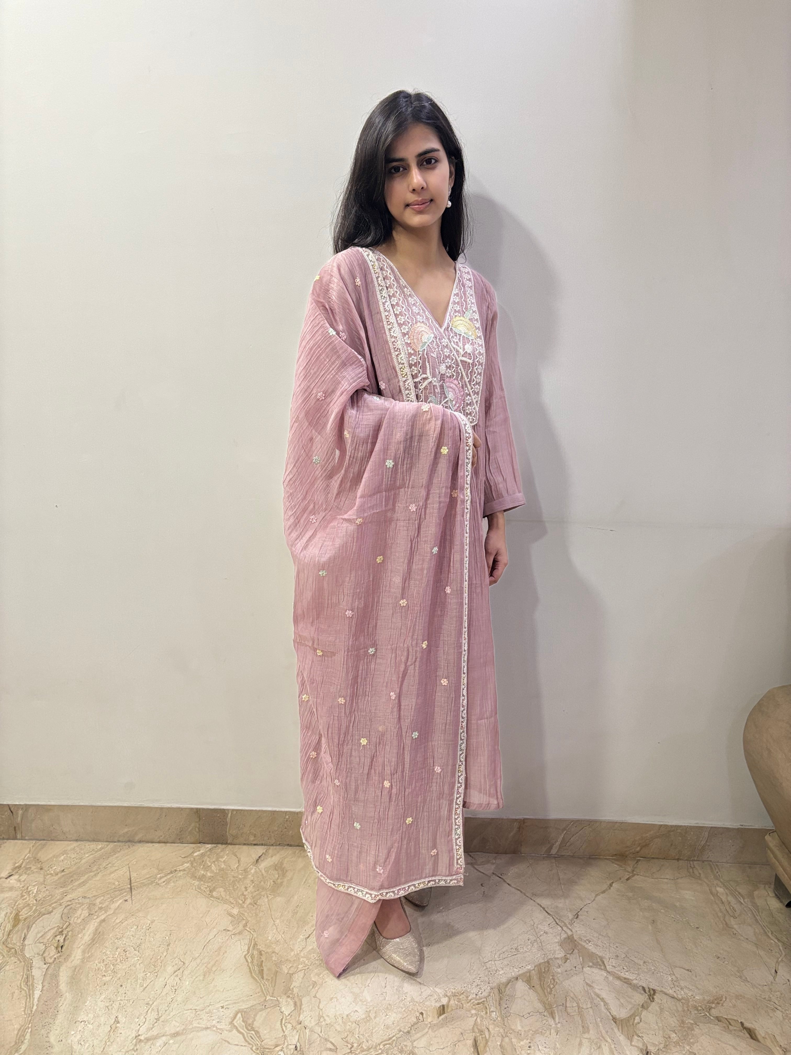 Rosé Dust suit